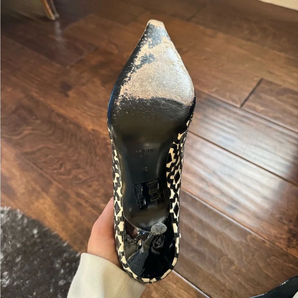 Rene Caovilla White and Black Geometric Print Pumps 40 - Picture 3 of 10